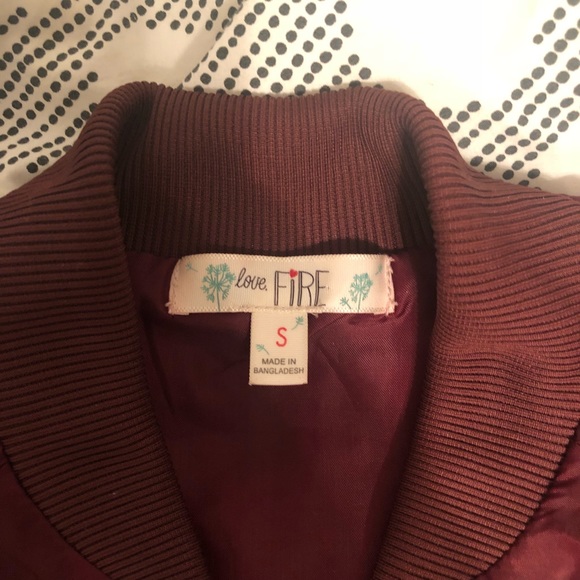 NEEDS TO GO Francesca’s satin bomber jacket - Picture 4 of 5